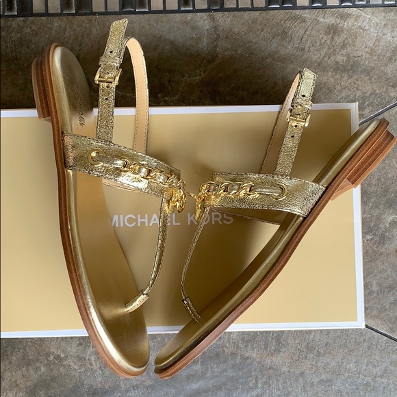 MICHAEL KORS ELSA THONG METALLIC PU PALE GOLD - Picture 16 of 16